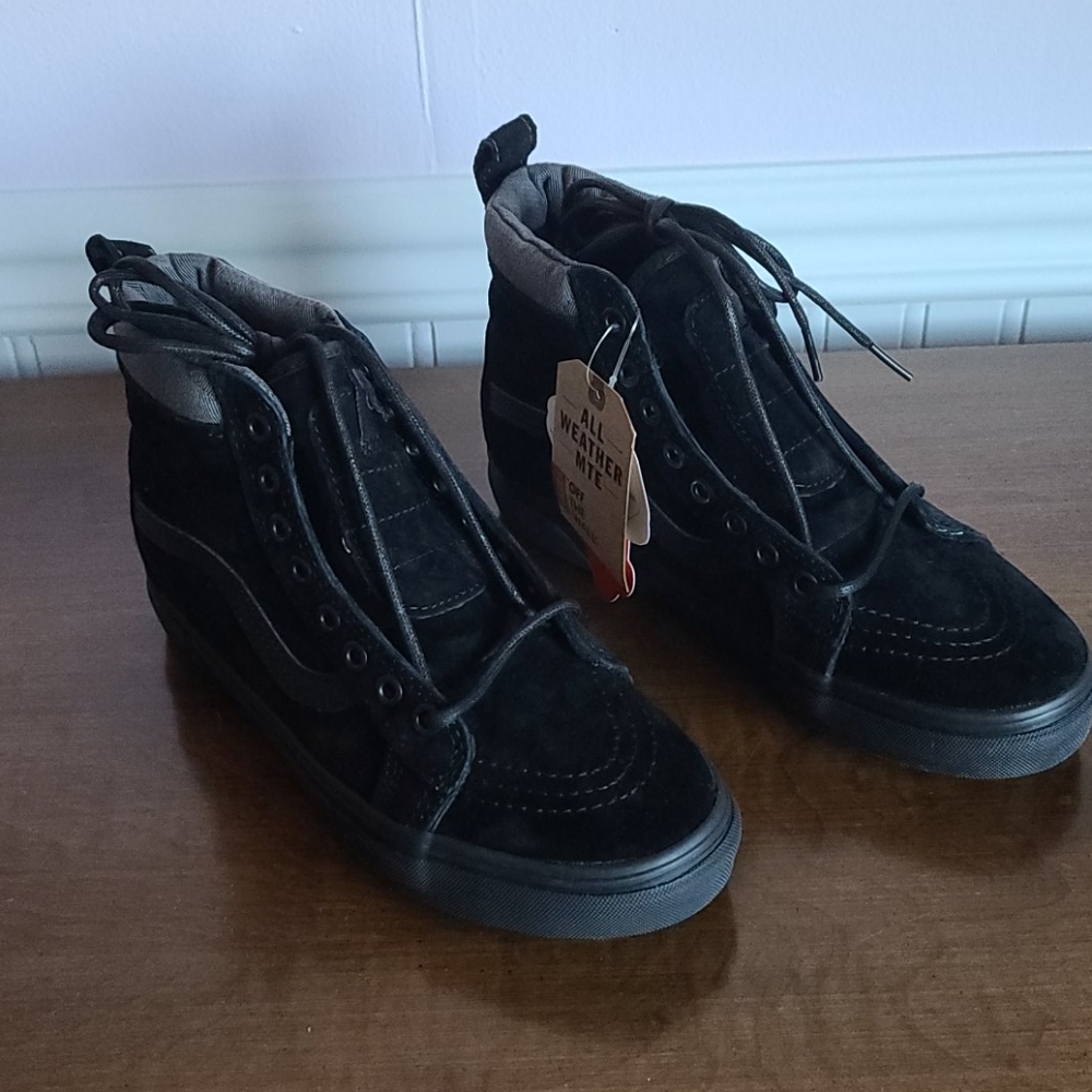 NIB Vans Black/Black Camo